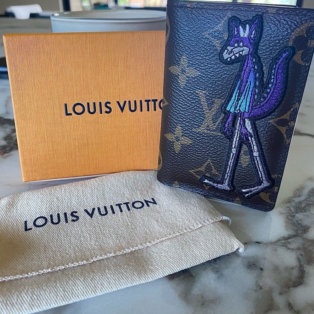 Louis Vuitton Character Patch Monogram
Pocket Organizer Card Holder Wallet